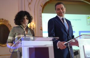 Nowoczesna opieka nad pacjentami 65+: Złoty OTIS z Diamentami dla Szpitala CMKP im. prof. W. Orłowskiego